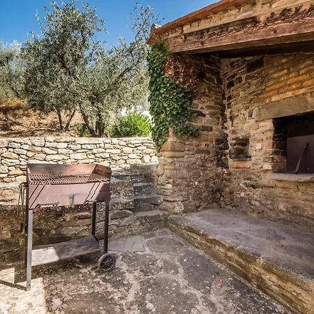 In Castiglion F, -ar- Polvano